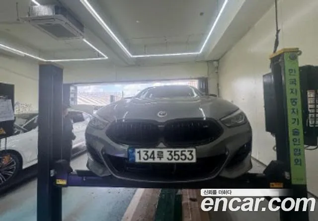 Фотография автомобиля — BMW 8 Series G15