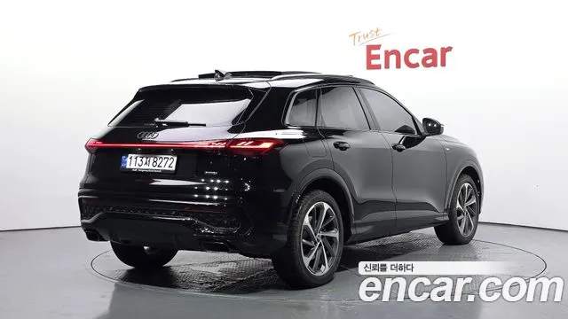 Audi Q5 45 TFSI quattro S Line — Фото автомобиля 2