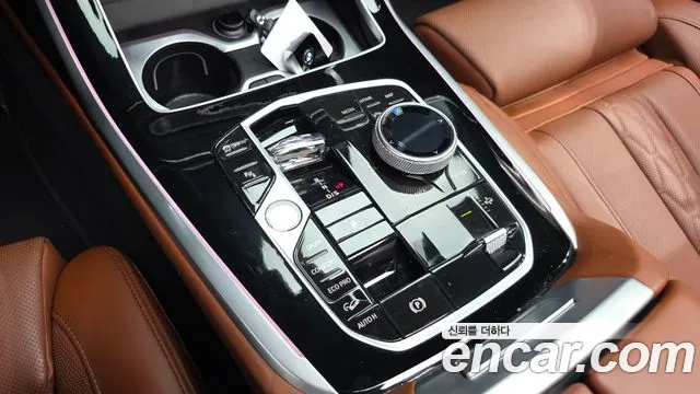 BMW X7 — Фото автомобиля 7