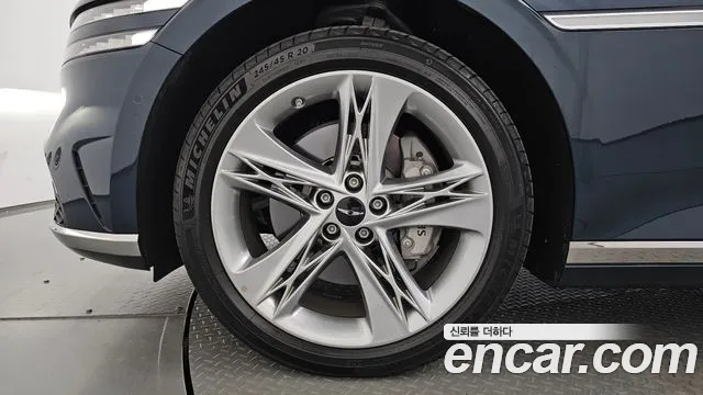 Genesis G90 RS4 — Фото автомобиля 5