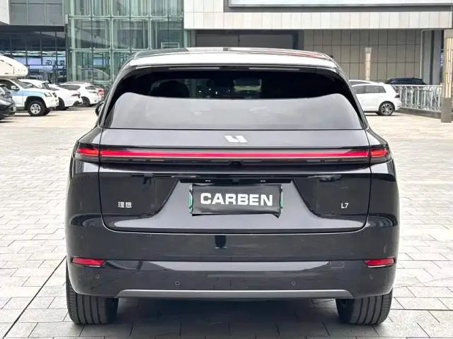 Li Auto L7 — Фото автомобиля 8