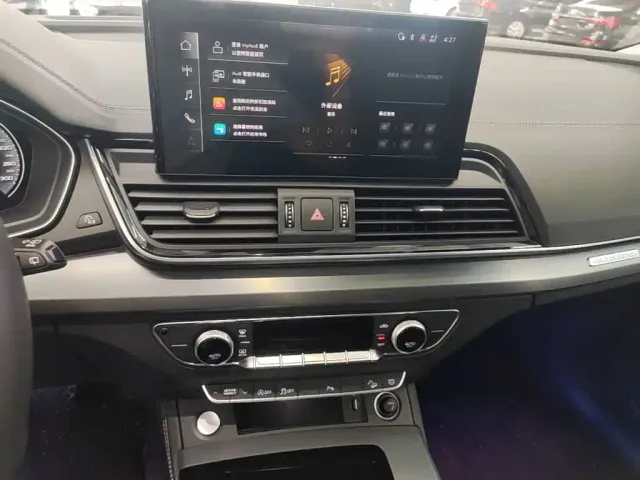 Audi Q5L — Фото автомобиля 12