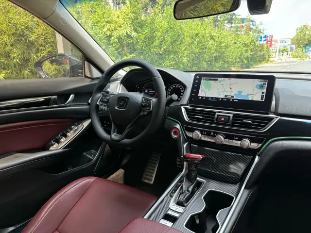 Honda Accord — Фото автомобиля 7