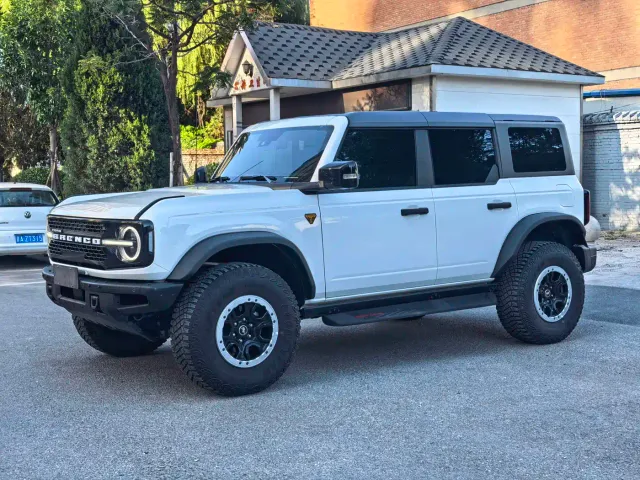 Фотография автомобиля — Ford Bronco
