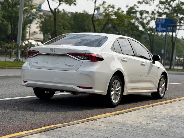 Toyota Corolla — Фото автомобиля 4