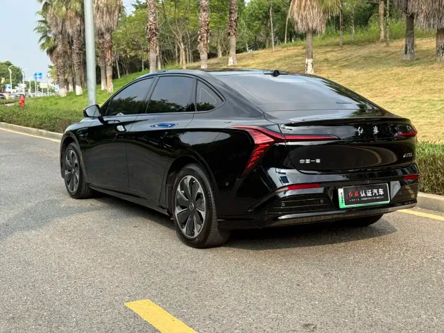 Hongqi Tiangong 05 — Фото автомобиля 7