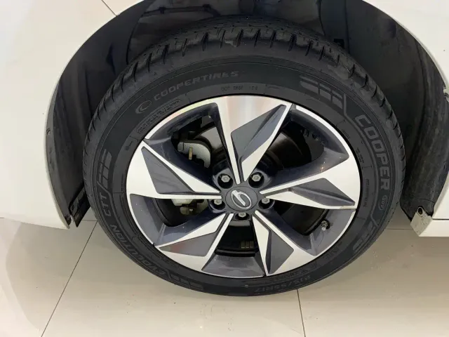 GAC Trumpchi M6 — Фото автомобиля 14