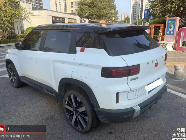 Geely ICON — Фото автомобиля 8