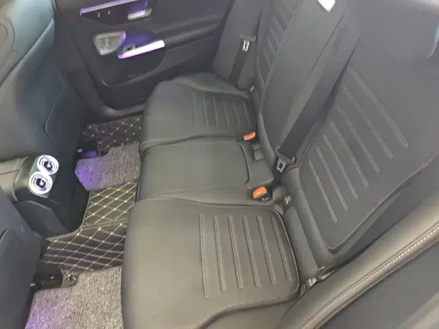 Mercedes-Benz C-Class — Фото автомобиля 16