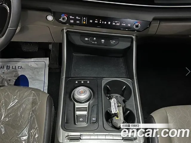 Kia Carnival Generation 4 — Фото автомобиля 10