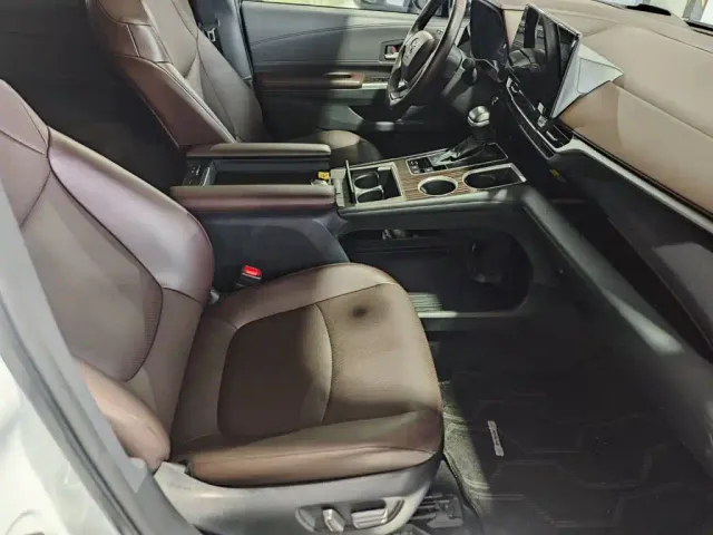 Toyota Granvia — Фото автомобиля 7