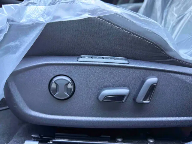 Volkswagen Golf 2023 280TSI DSG R-Line Lite — Фото автомобиля 16