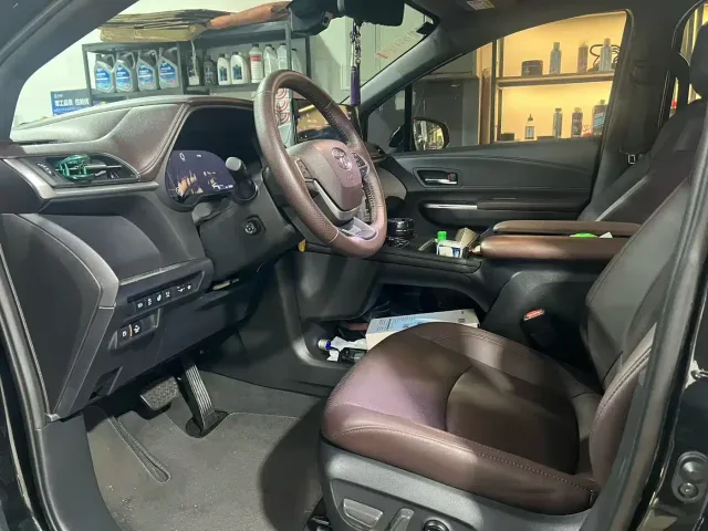 Toyota Granvia — Фото автомобиля 5