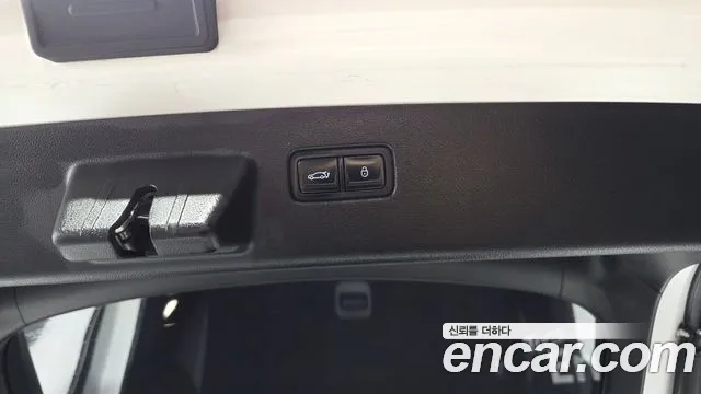 Genesis GV60 — Фото автомобиля 14