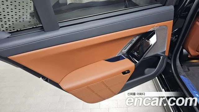 BMW 7-Series 7 серия (G70) 740i xDrive M Sport — Фото автомобиля 25