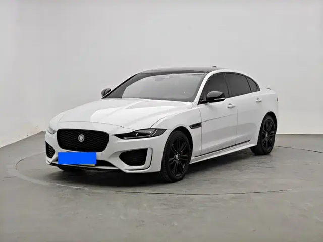 Фотография автомобиля — Jaguar XEL