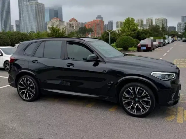 BMW X5 M — Фото автомобиля 2