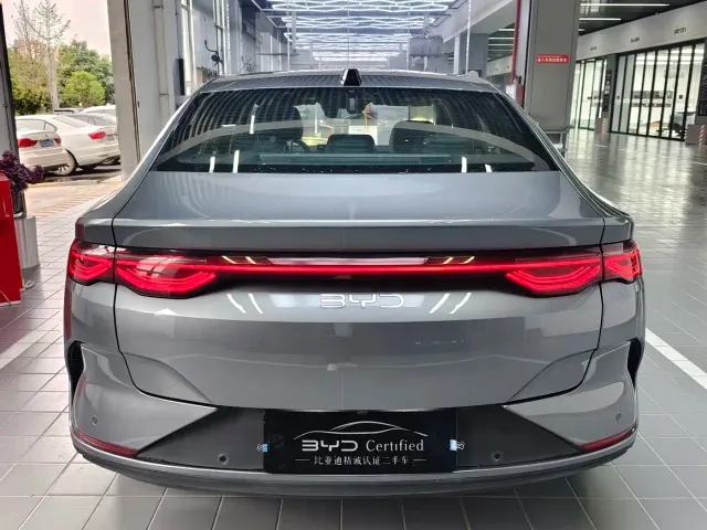 BYD Qin L — Фото автомобиля 10