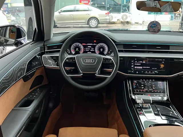 Audi A8 — Фото автомобиля 10