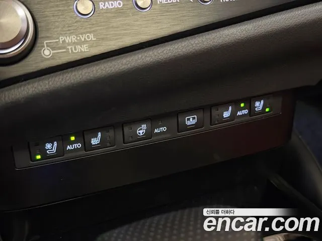 Lexus ES 7th Gen — Фото автомобиля 16