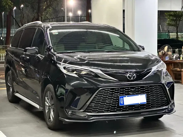 Фотография автомобиля — Toyota Granvia