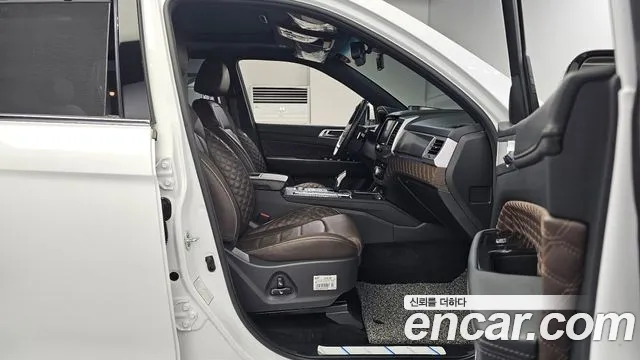 KG_Mobility_Ssangyong Rexton — Фото автомобиля 12