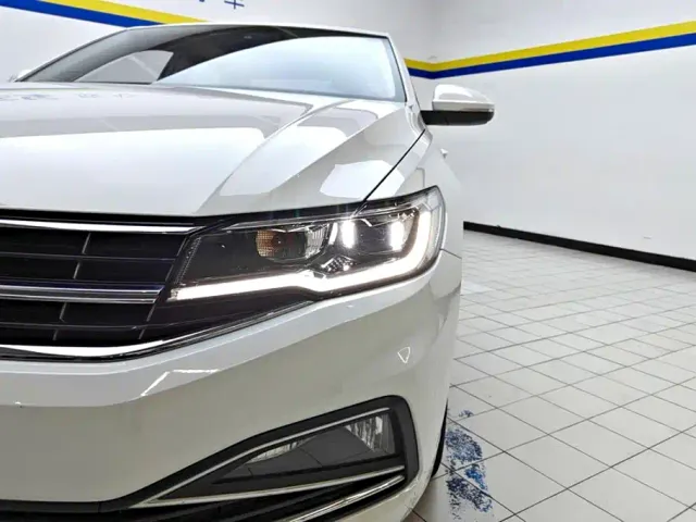 Volkswagen Bora — Фото автомобиля 5