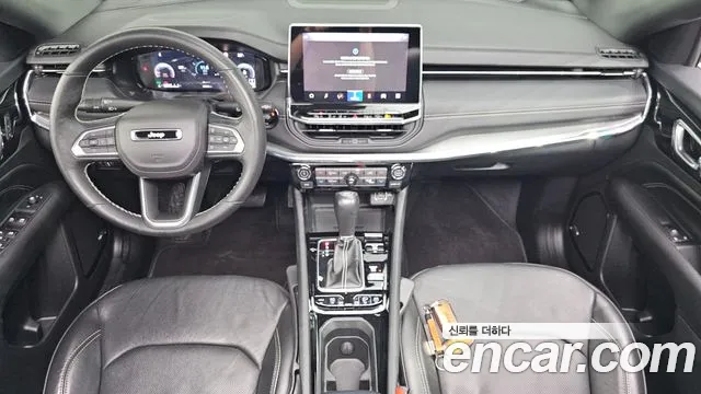 Jeep Compass — Фото автомобиля 10