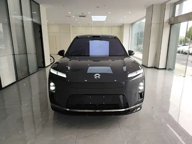 Nio ES8 — Фото автомобиля 2