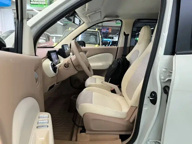 Wuling Hongguang Mini EV — Фото автомобиля 14
