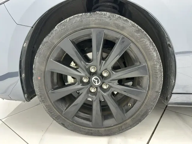 Mazda Axela — Фото автомобиля 13