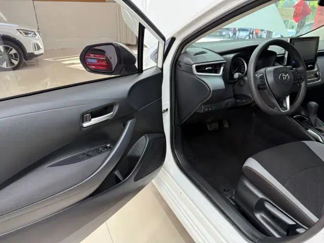 Toyota Corolla — Фото автомобиля 8