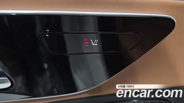 Mercedes-Benz E-Class — Фото автомобиля 28