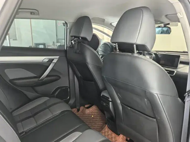 Geely Binyue — Фото автомобиля 3