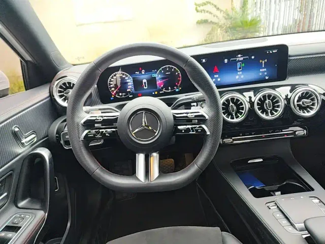 Mercedes-Benz A-Class — Фото автомобиля 10