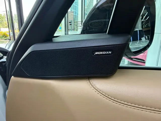 Land Rover Range Rover — Фото автомобиля 14