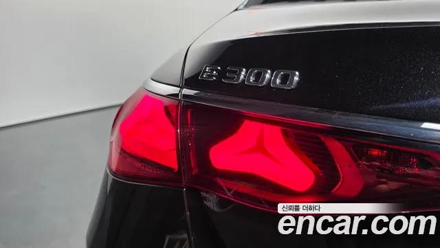 Mercedes-Benz E-Class E-класс W214 — Фото автомобиля 22