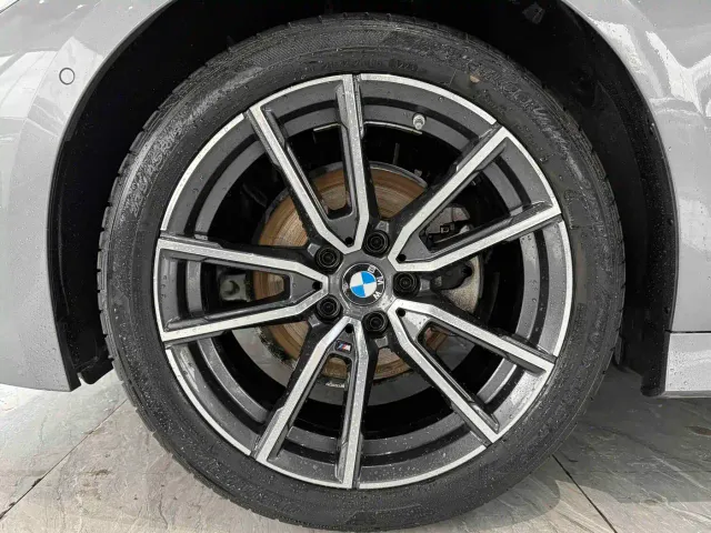 BMW 3 Series — Фото автомобиля 14