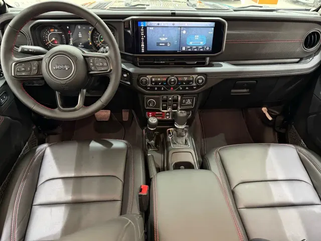 Jeep Wrangler — Фото автомобиля 6