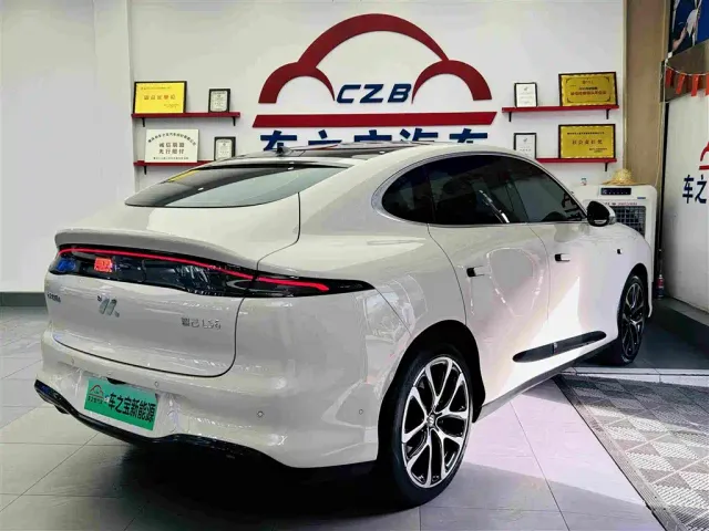 IM Motors LS6 — Фото автомобиля 6