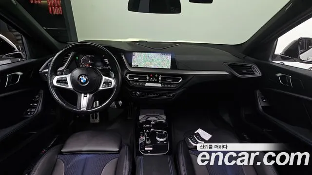 BMW 1 Series F40 — Фото автомобиля 10