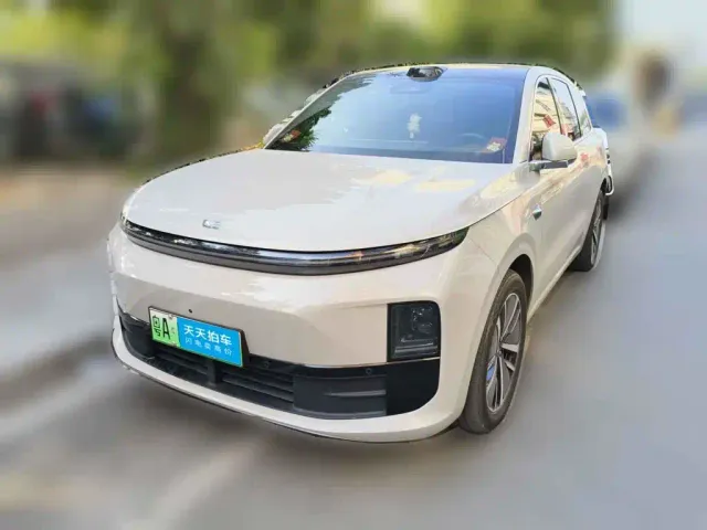 Фотография автомобиля — Li Auto L6