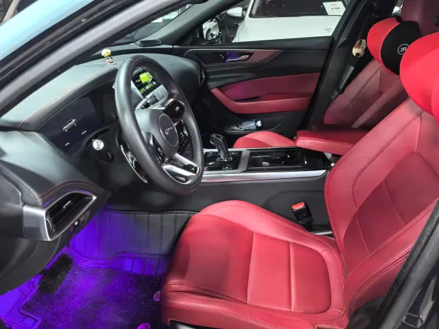 Jaguar XEL — Фото автомобиля 4