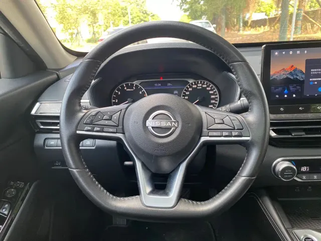 Nissan Teana — Фото автомобиля 13