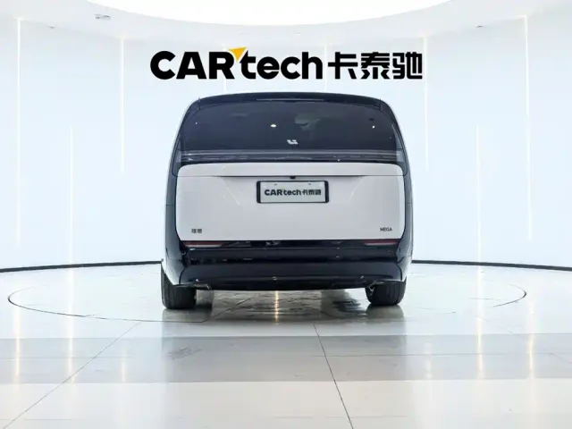 Li Auto MEGA — Фото автомобиля 5