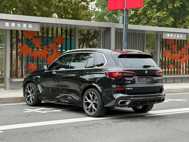 BMW X5 — Фото автомобиля 9