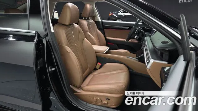 Hyundai Grandeur Grandeur (GN7) 2.5 Бензин 2WD — Фото автомобиля 11