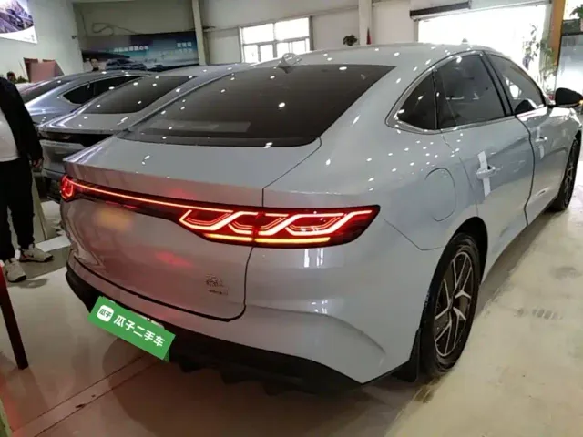 BYD Qin L — Фото автомобиля 5
