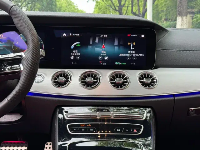 Mercedes-Benz E-Class — Фото автомобиля 11