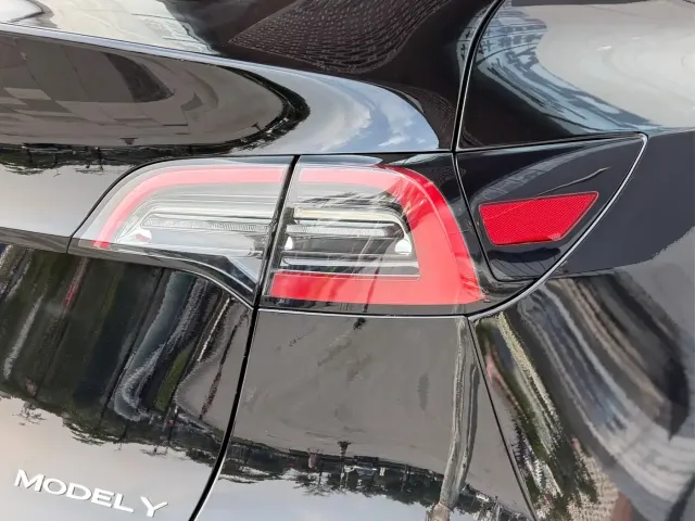 Tesla Model Y 2023 Rear-Wheel Drive Edition — Фото автомобиля 19